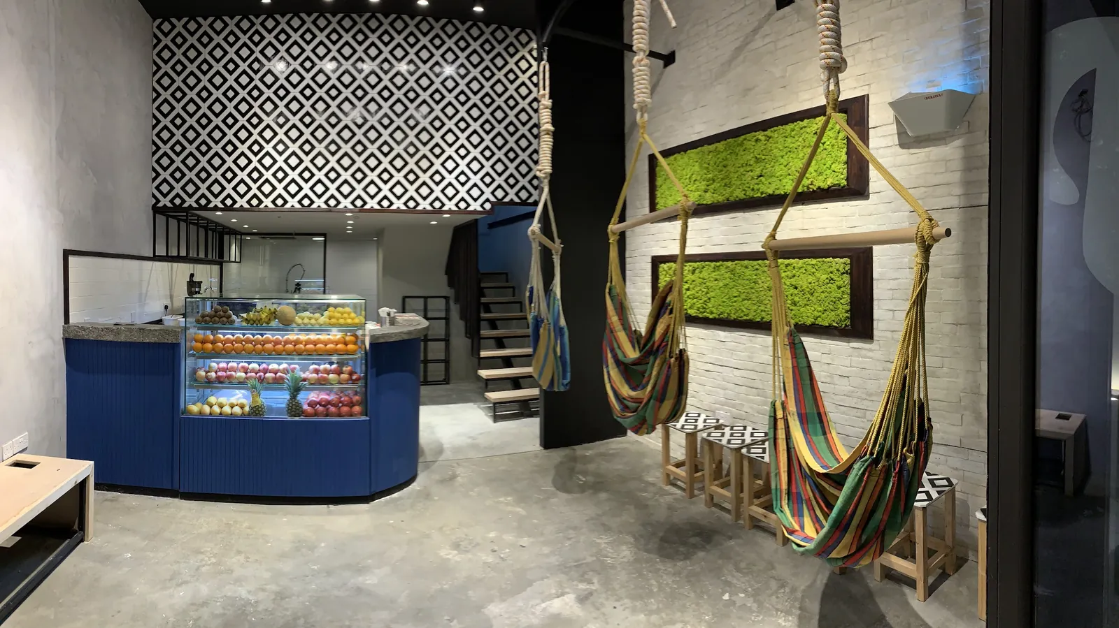 Finished and photographed: Jumami Juice Bar, Zallaq