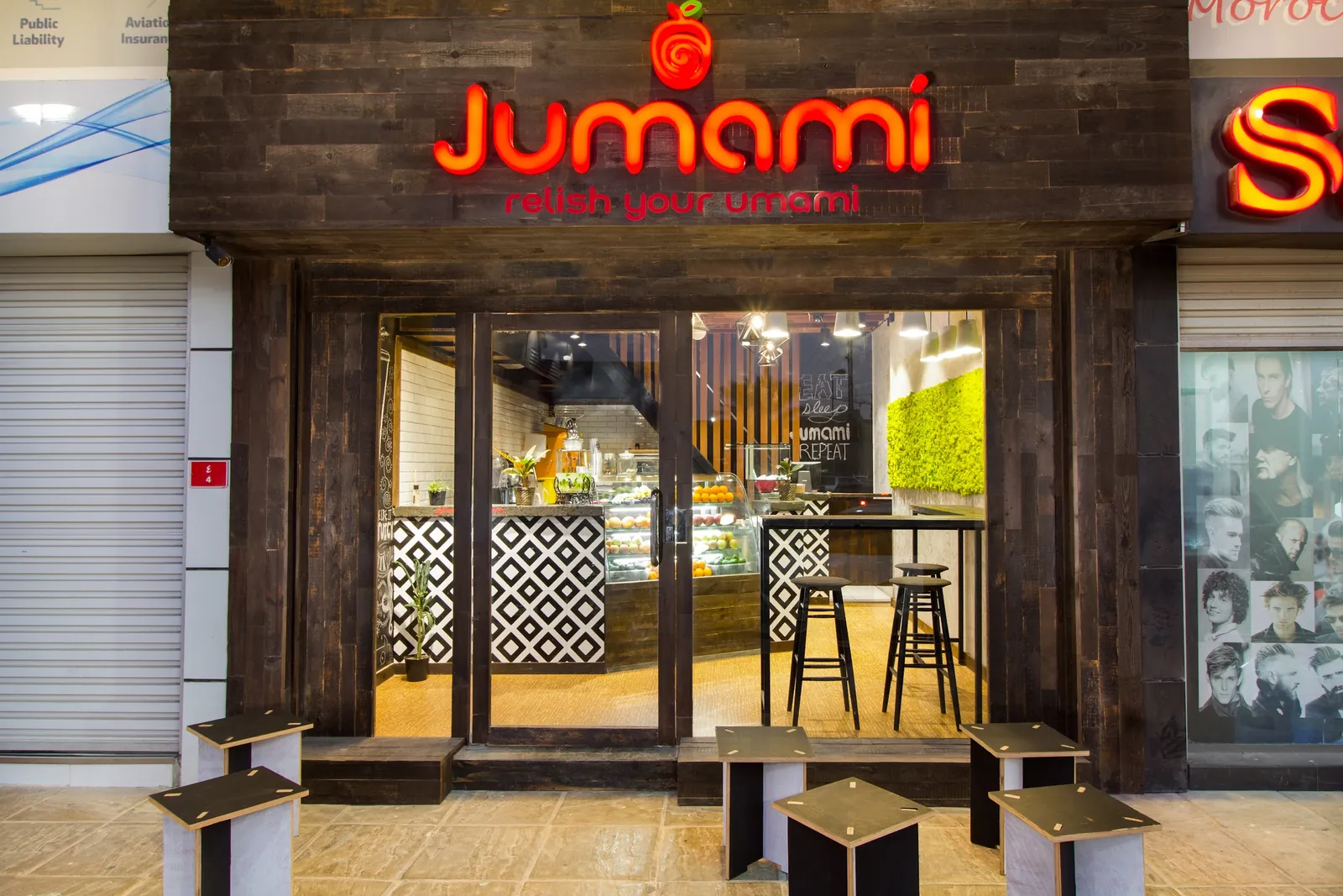 Jumami Juice Bar interior in Bahrain (2)