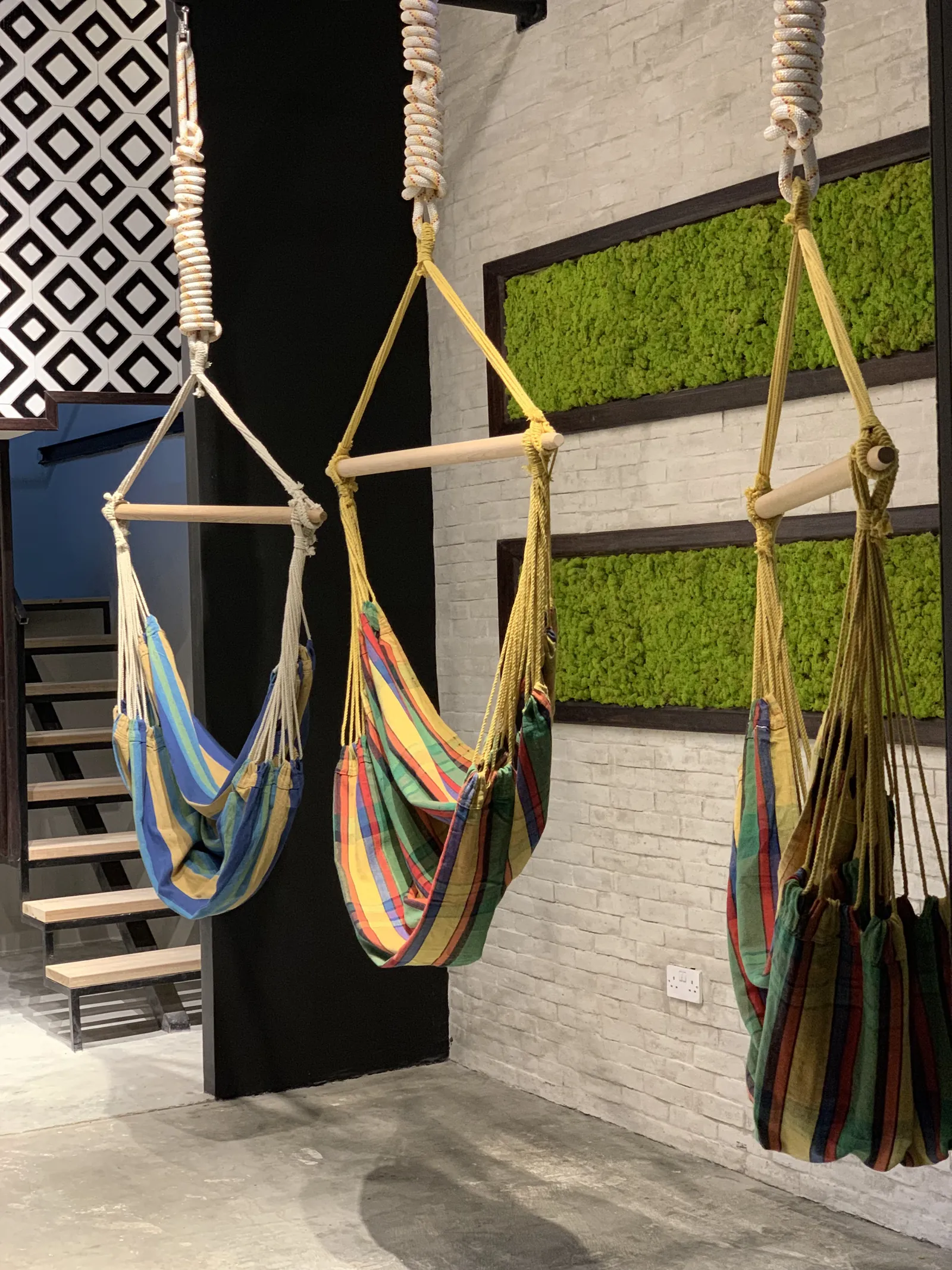 Jumami Juice Bar interior in Bahrain (7)