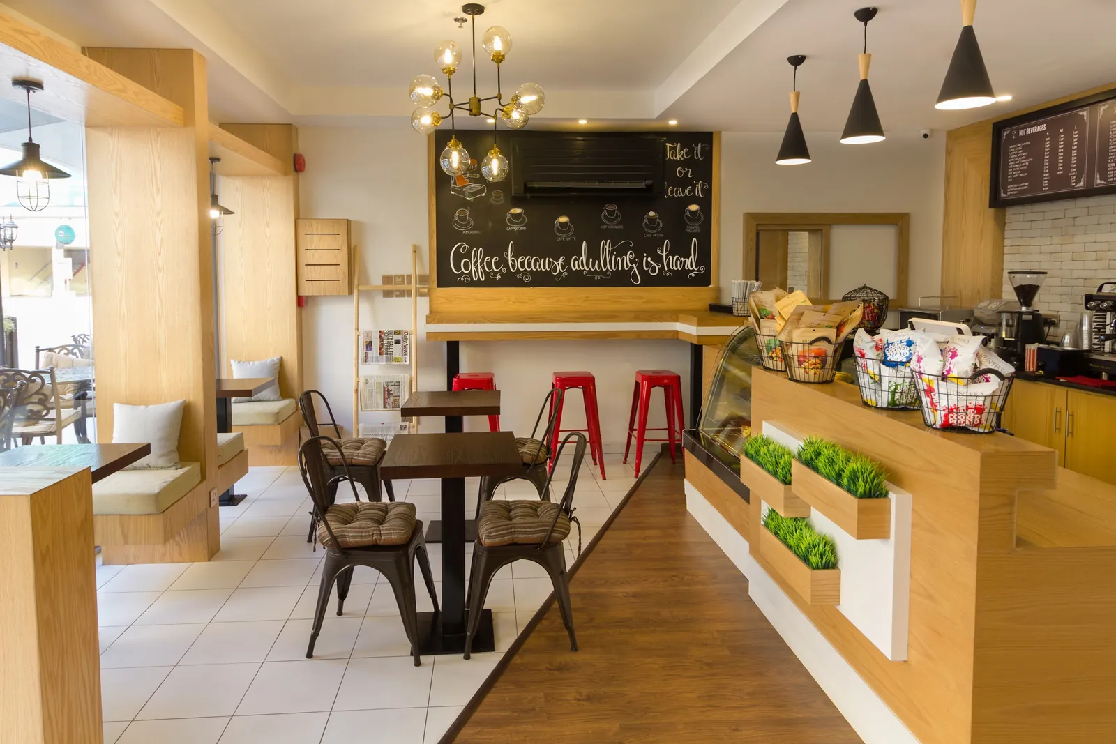 Koalagry Cafe interior and terrace in Bahrain (2)
