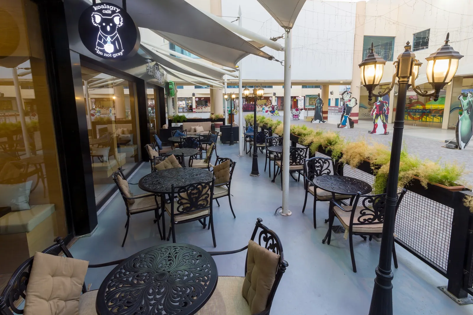 Koalagry Cafe interior and terrace in Bahrain (5)