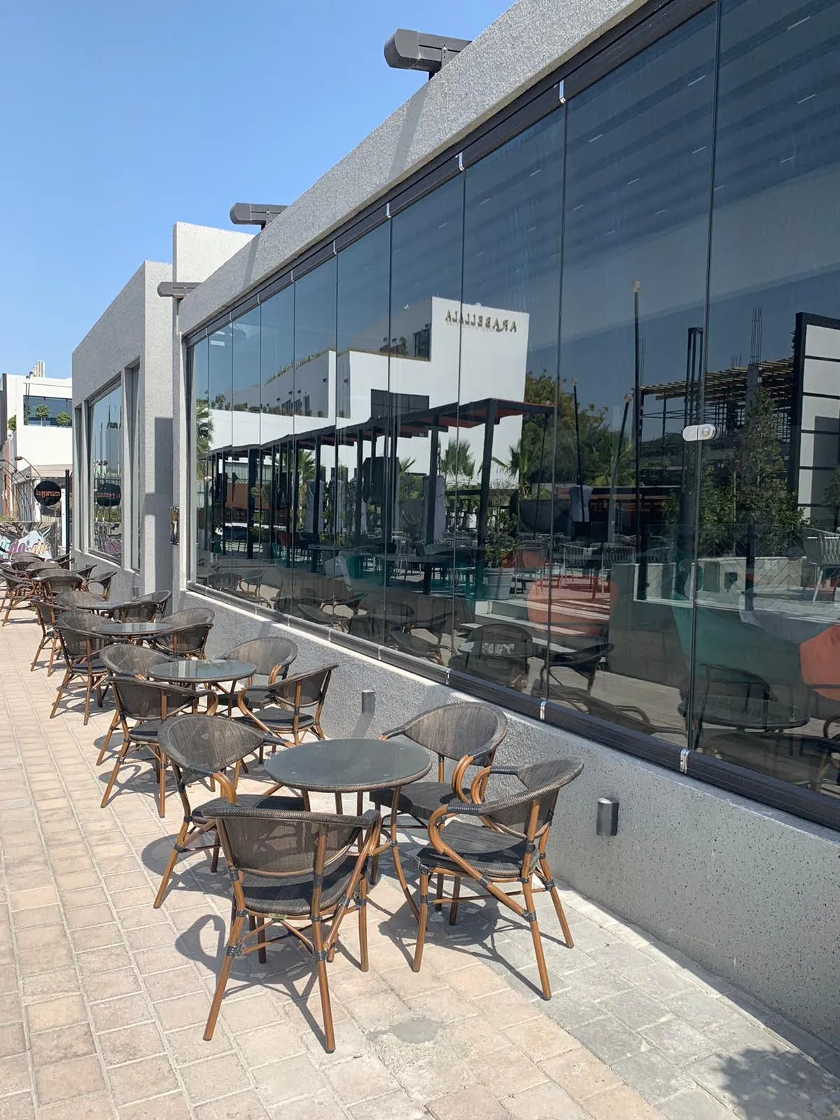 La Terraza shisha cafe interior in Bahrain (2)