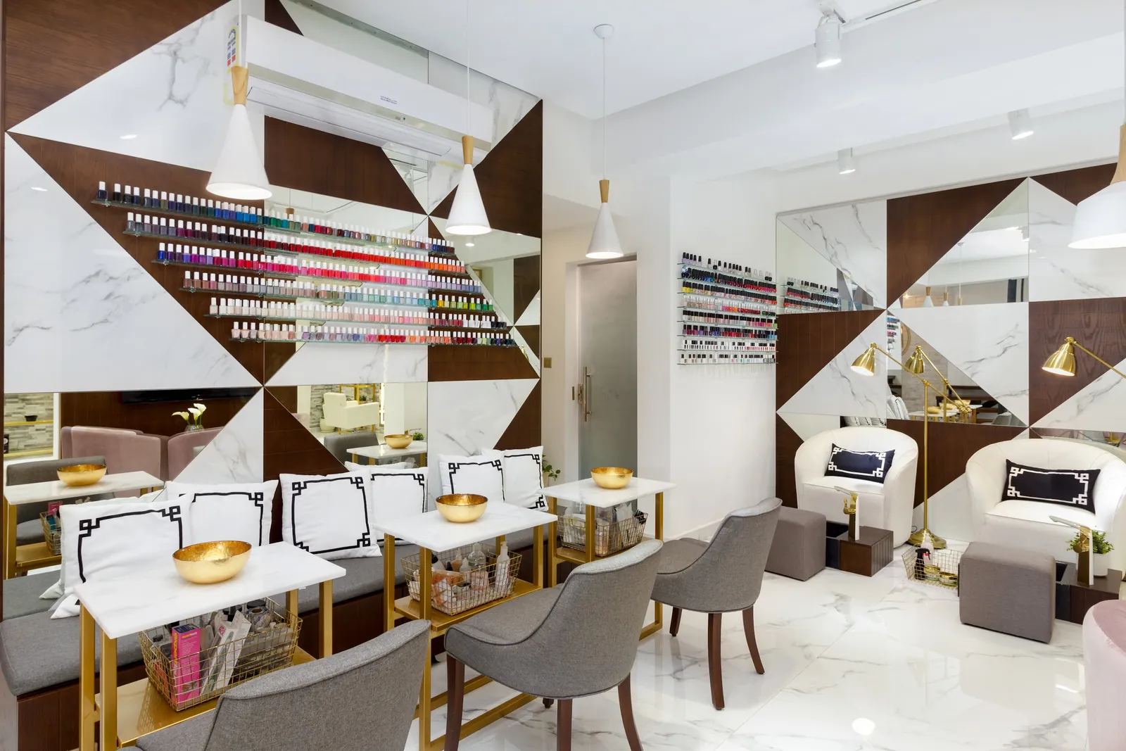 Makyaj Pro beauty salon interior in Bahrain (2)