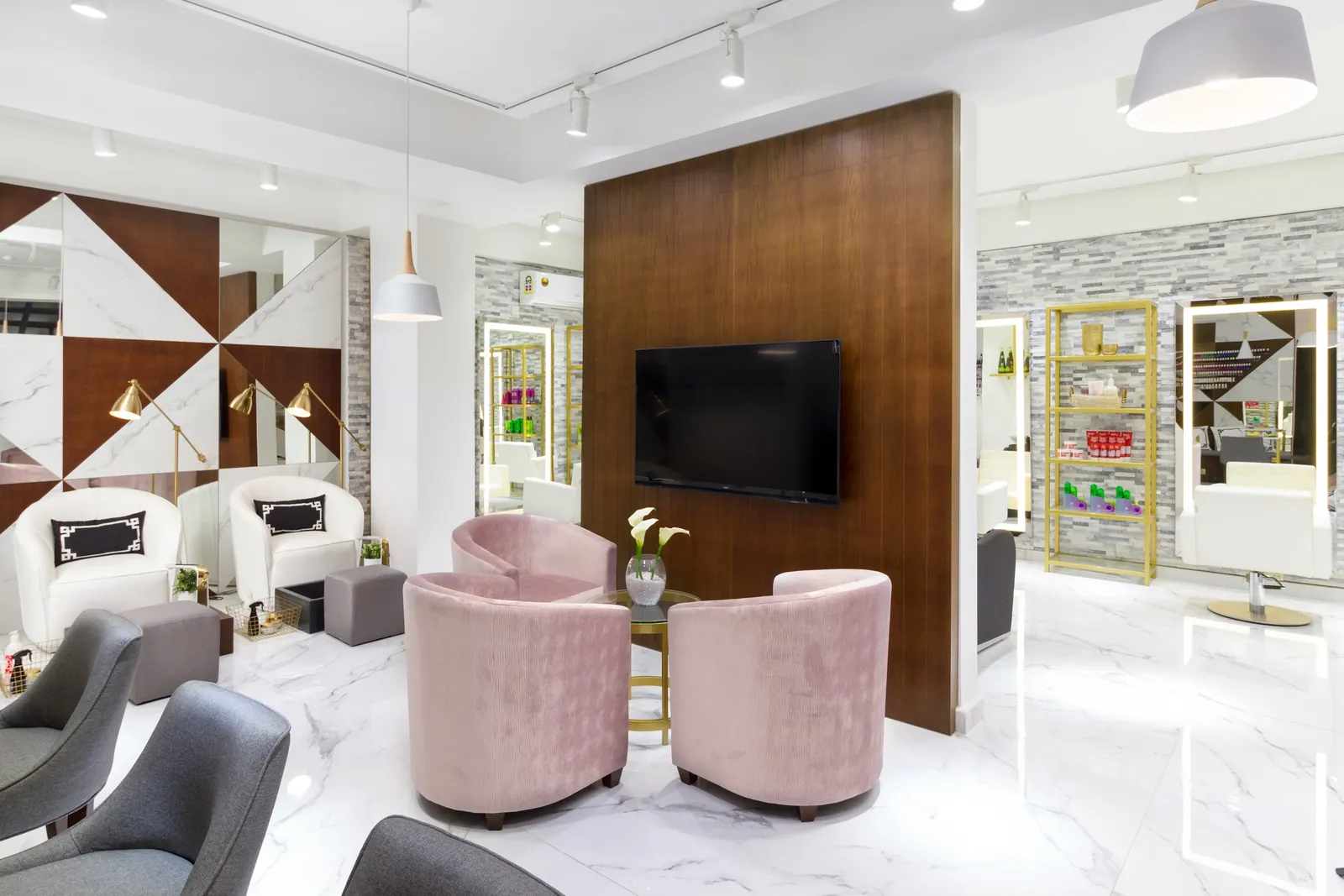 Makyaj Pro beauty salon interior in Bahrain (3)